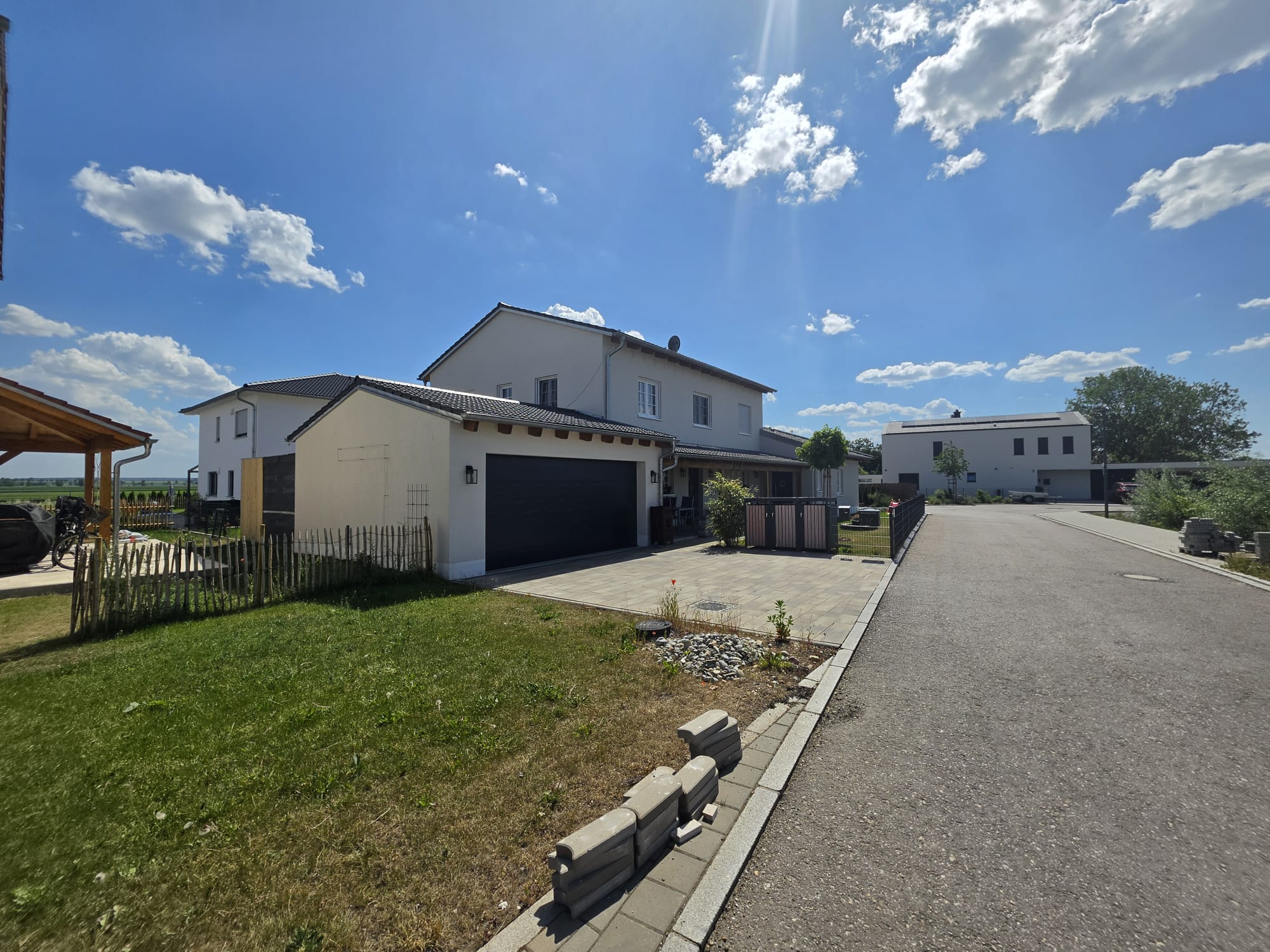 Neubau Zweifamilienhaus in Königsmoos – Eingabeplanung, Statik und Energieberechnung